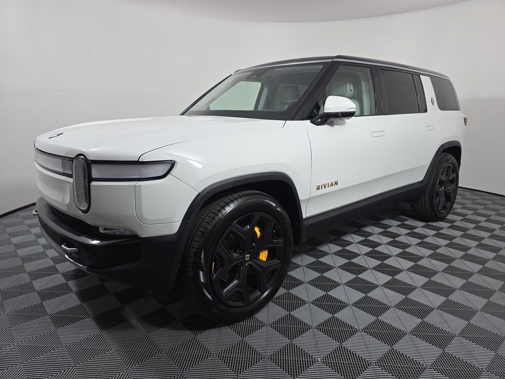 2023 Rivian R1s Adventure