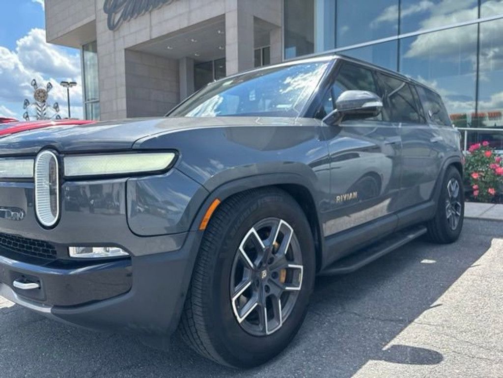 2023 Rivian R1s Launch edition