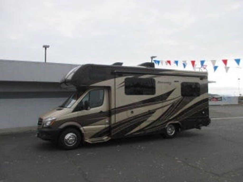 Image 2015 Mercedes-benz Sprinter 3500