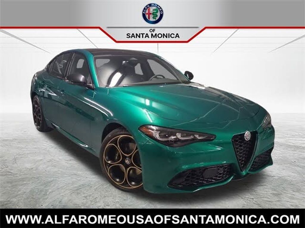 2025 Alfa romeo Giulia Intensa