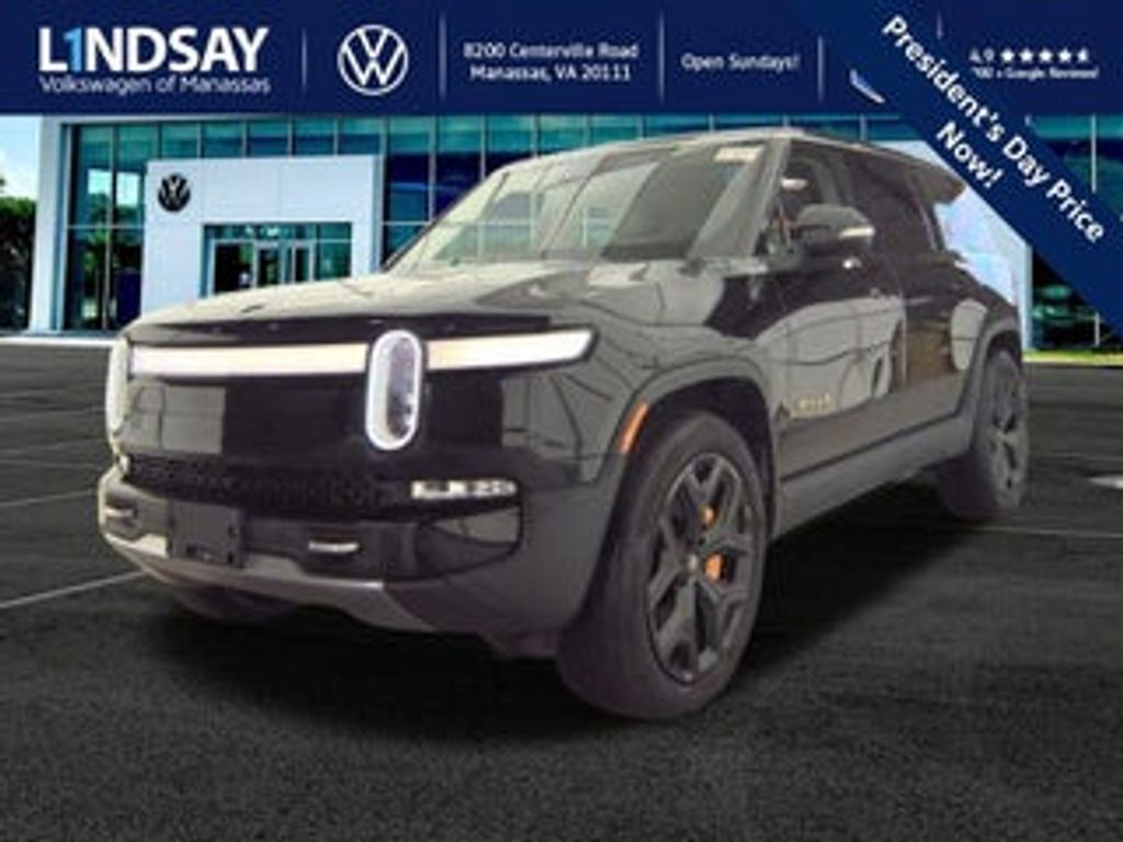 2024 Rivian R1S Adventure