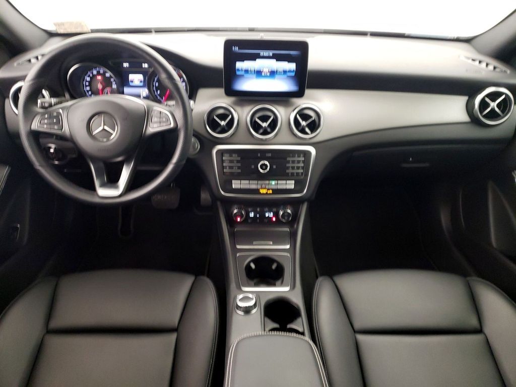 Image 2020 Mercedes-benz Gla250