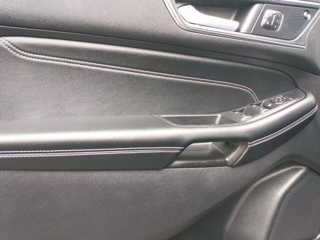 2022 Ford Edge Titanium awd