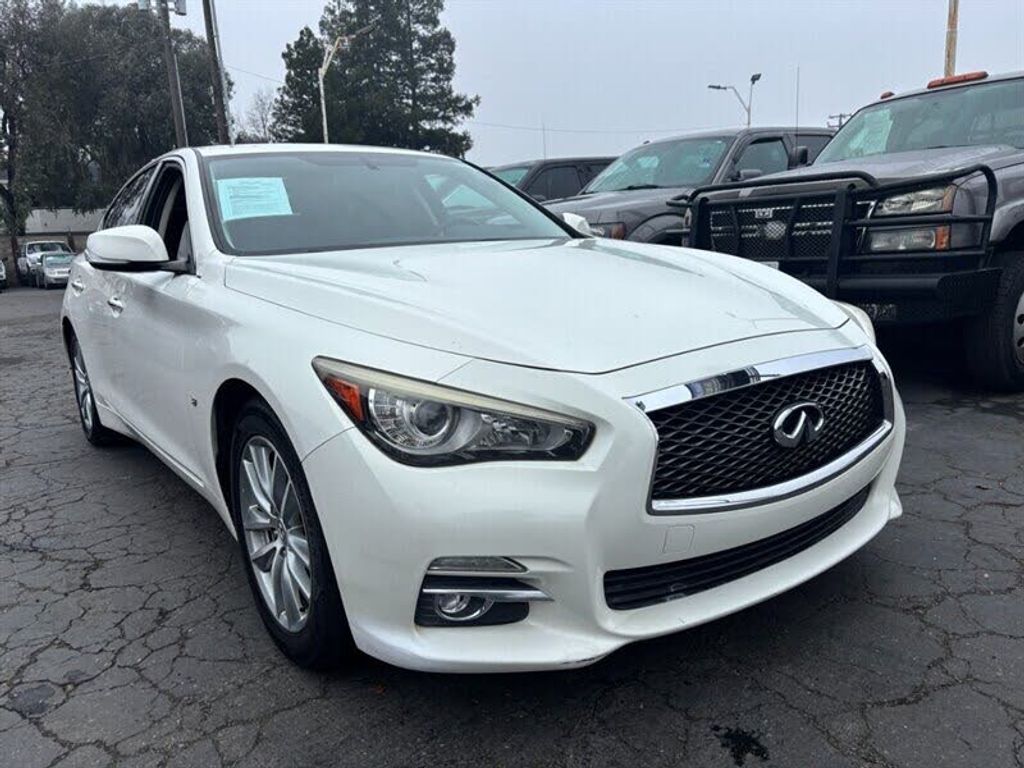 2014 Infiniti Q50 Premium