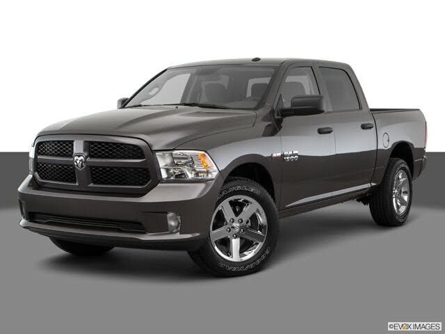 Image 2018 Ram 1500 Express quad cab 4wd