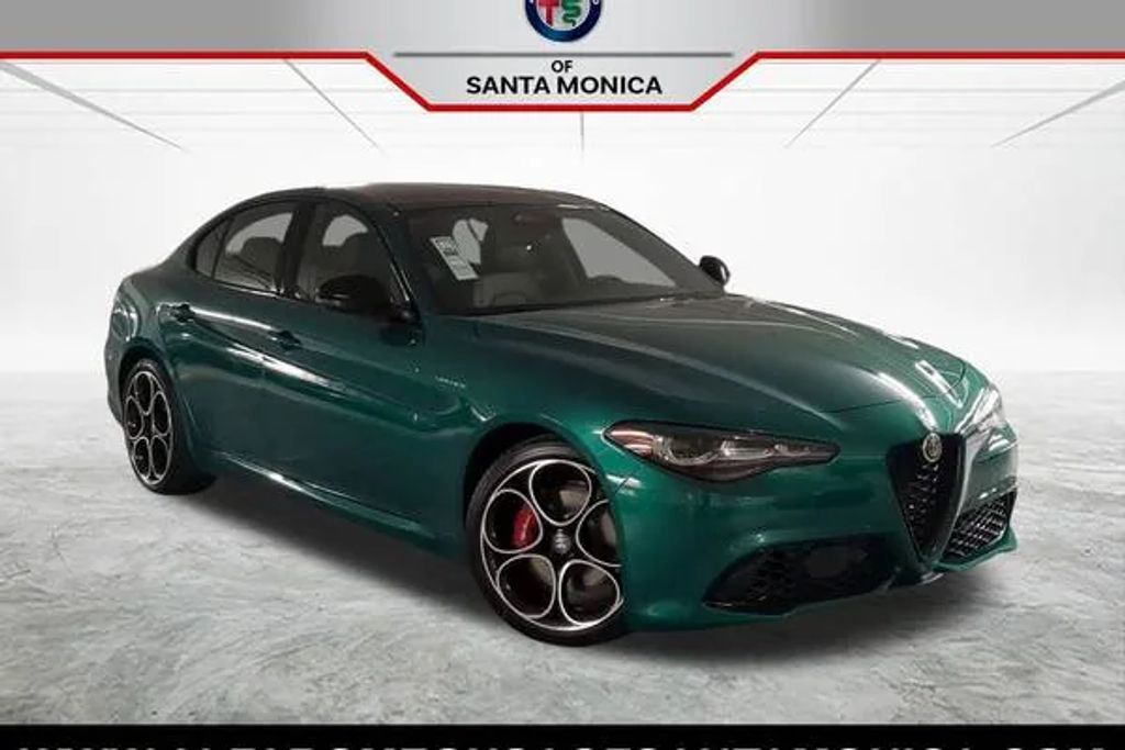2025 Alfa romeo Giulia Base