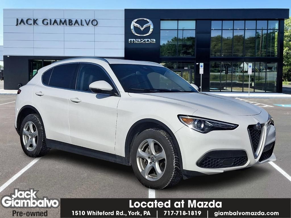 2020 Alfa romeo Stelvio Base