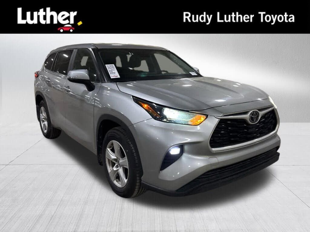 2024 Toyota Highlander Le