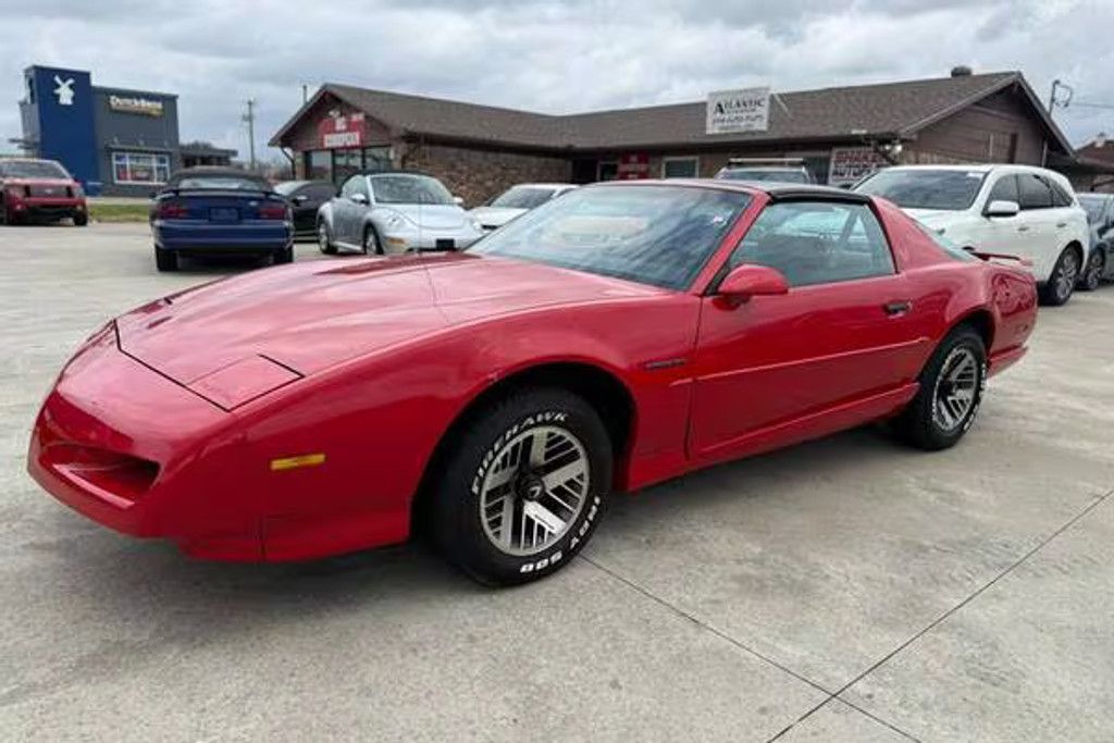 1991 Pontiac Firebird Base