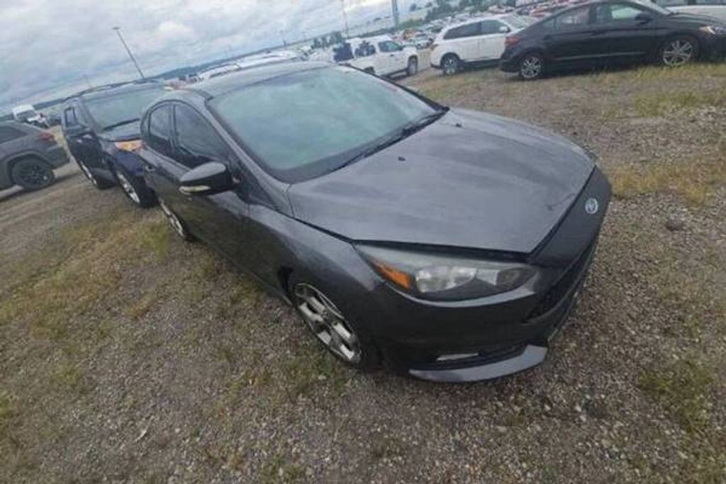 2016 Ford Focus st Base