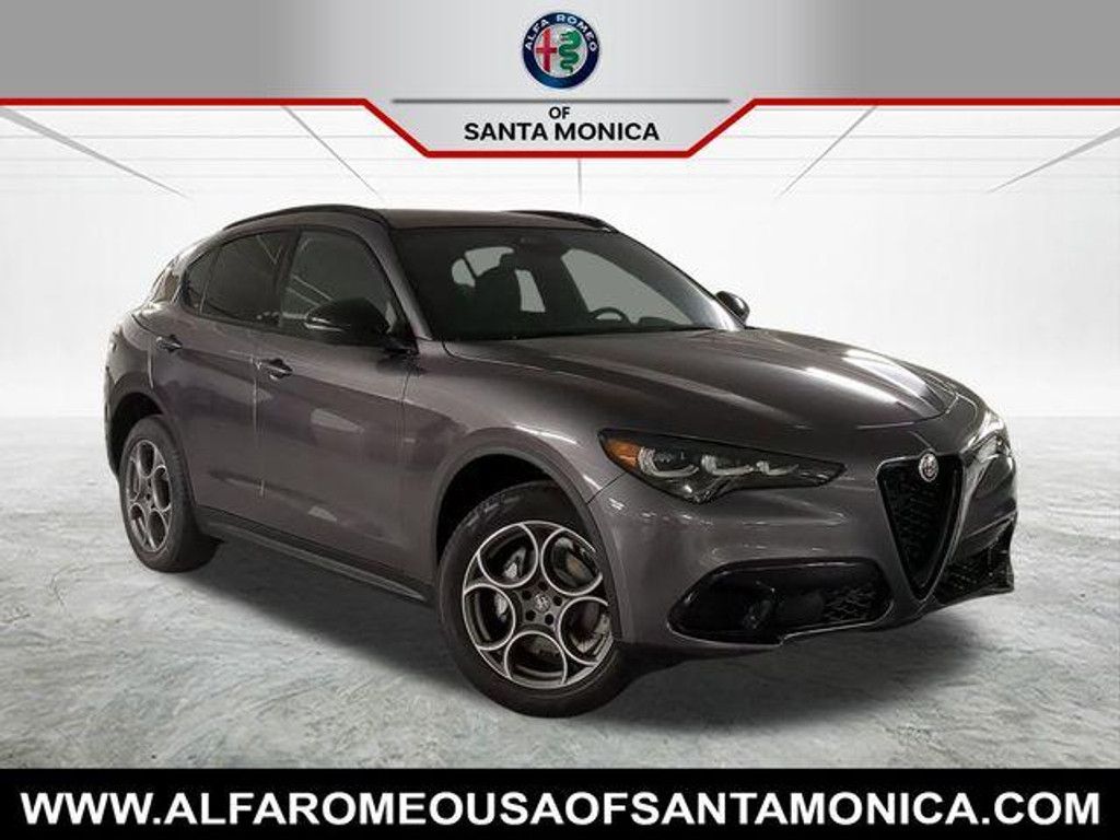 2025 Alfa romeo Stelvio Base