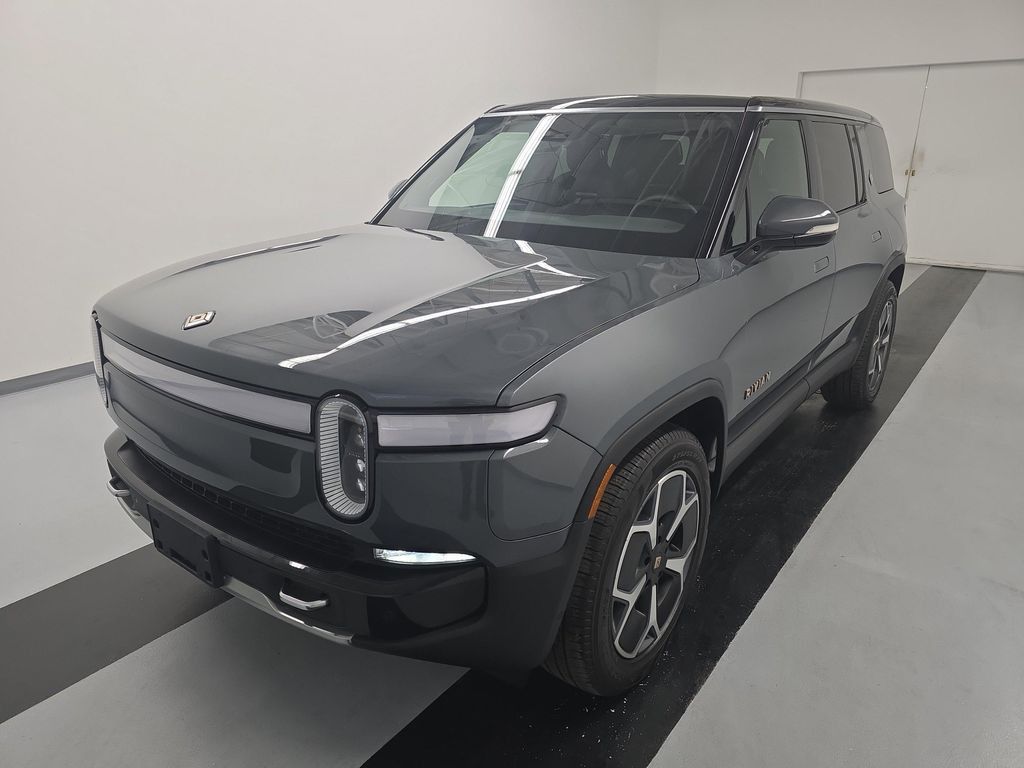 2023 Rivian R1s Adventure