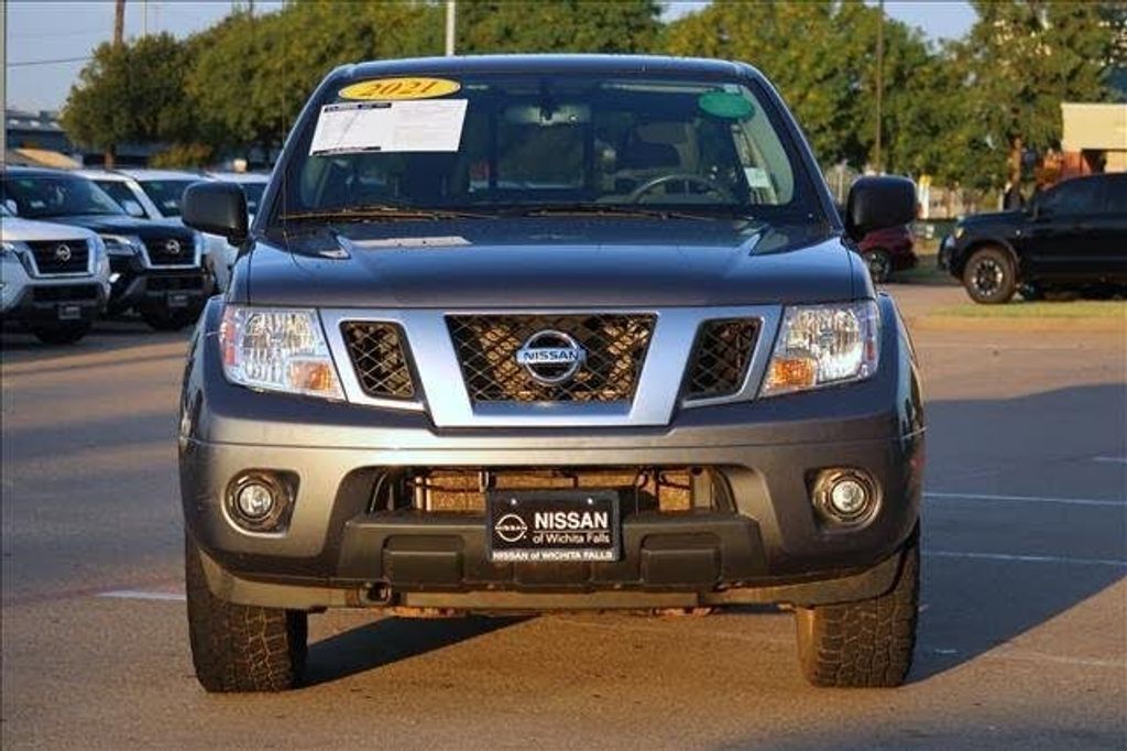 Image 2021 Nissan Frontier Sv crew cab 4wd