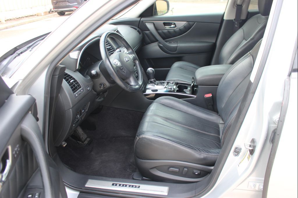 2017 Infiniti Qx70