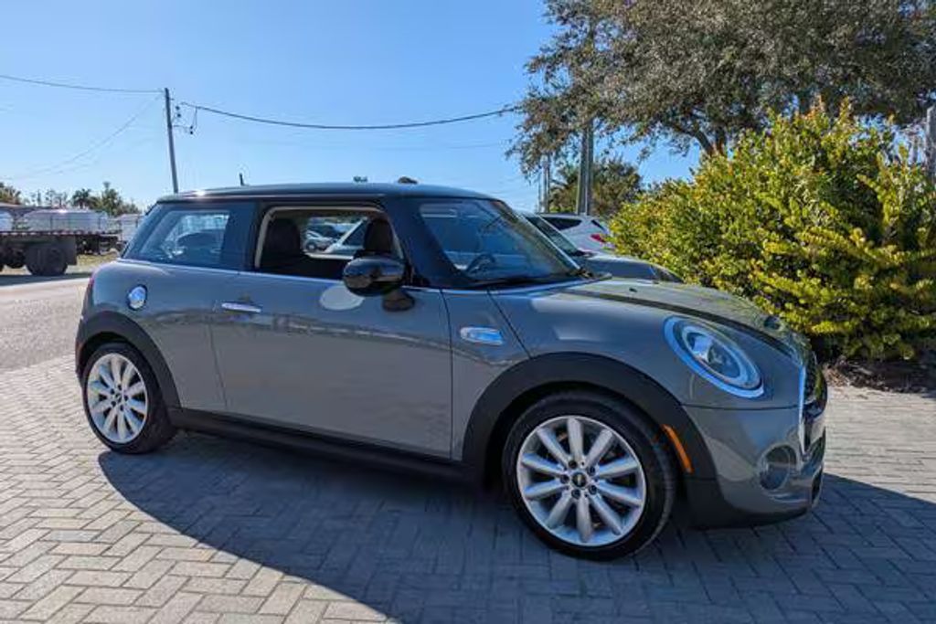 2020 Mini Cooper S 2-door hatchback fwd