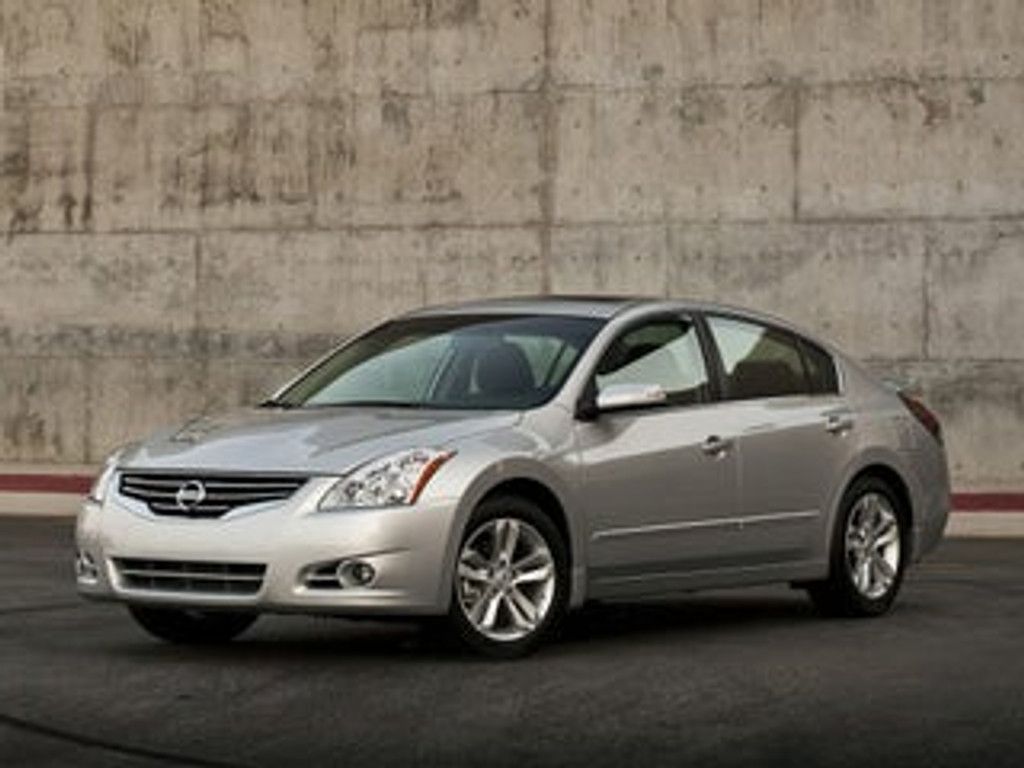 Image 2010 NISSAN Altima 25