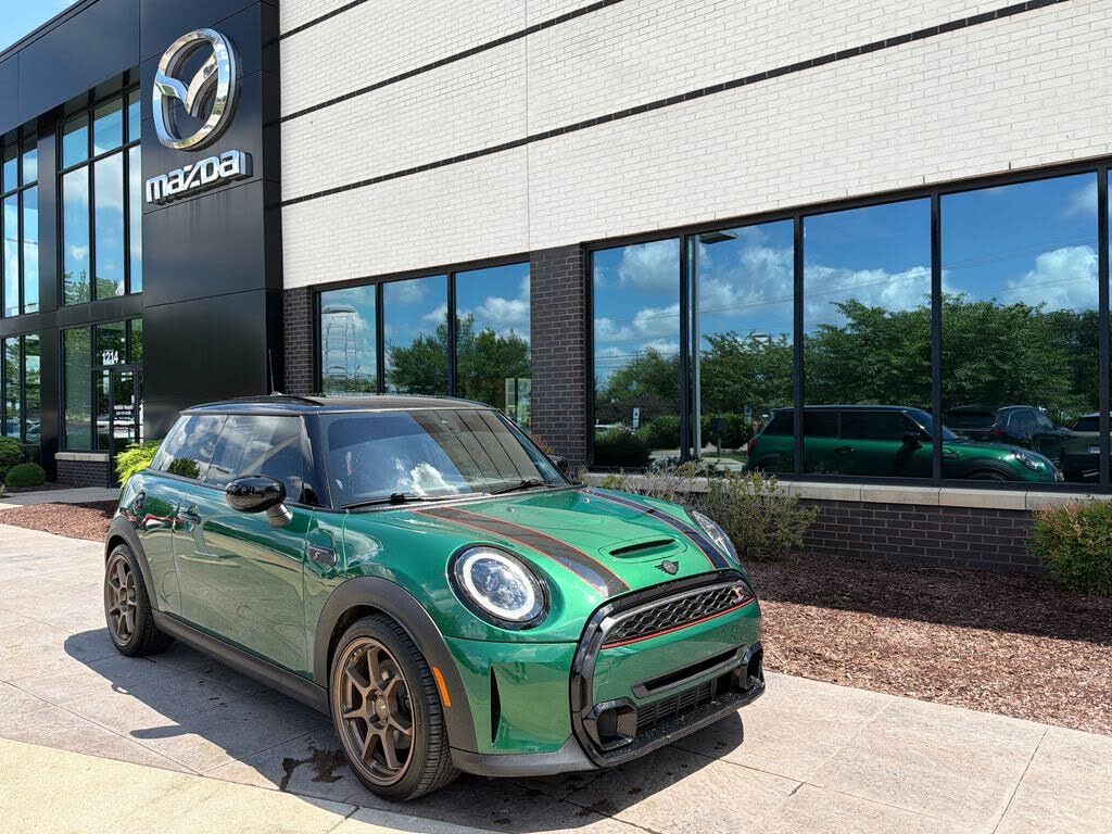 2023 Mini Cooper S 2-door hatchback fwd