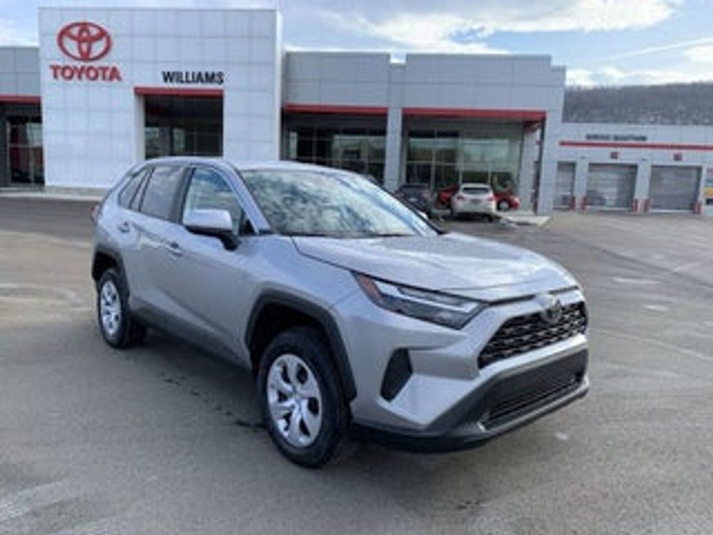 2024 Toyota Rav4 Le awd