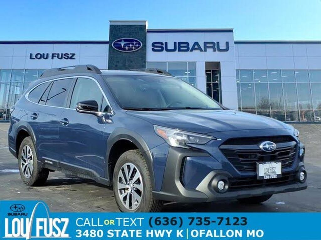 2025 Subaru Outback Premium awd