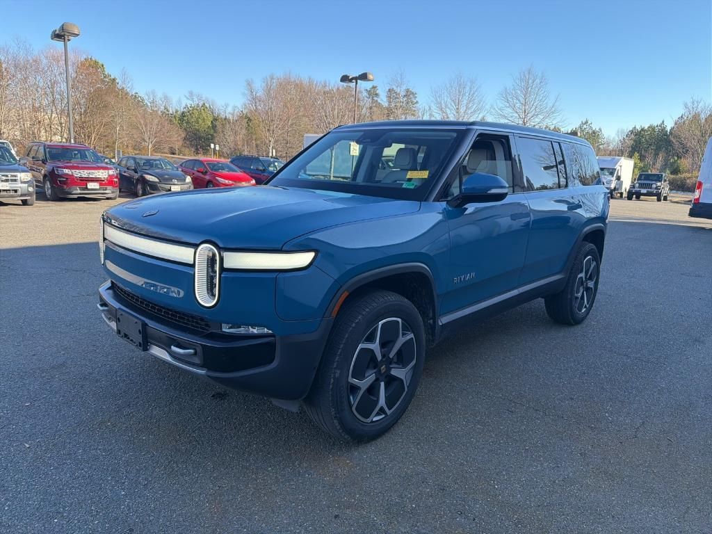 2024 Rivian R1s Adventure dual motor awd