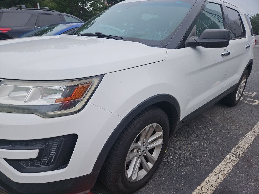2017 Ford Explorer Base