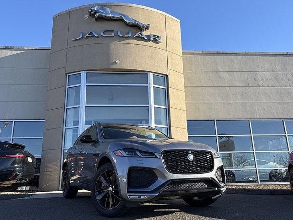 Image 2026 Jaguar F-pace R-dynamic s