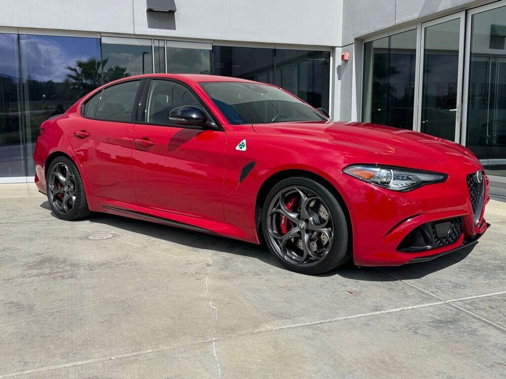 2022 Alfa romeo Giulia Quadrifoglio rwd