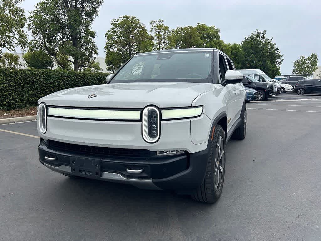 2023 Rivian R1s Adventure