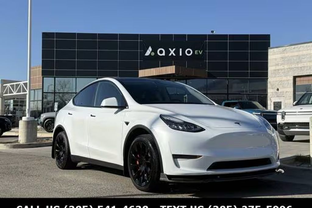 2023 Tesla Model y Long range awd