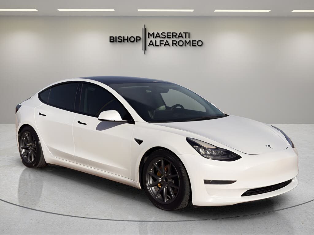 2022 Tesla Model 3 Long range awd