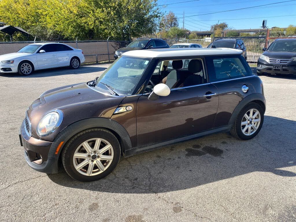 2011 Mini Cooper S hatchback