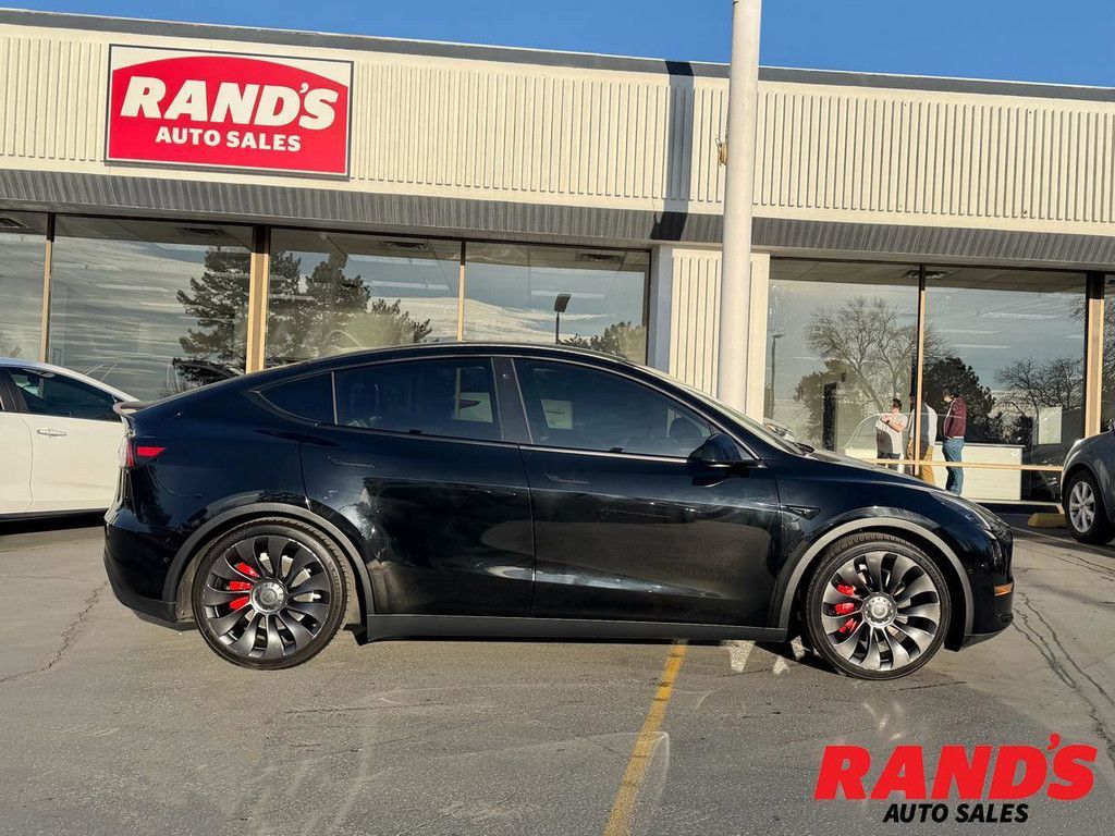 2022 Tesla Model y Performance
