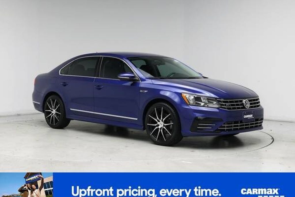 2017 Volkswagen Passat R-Line