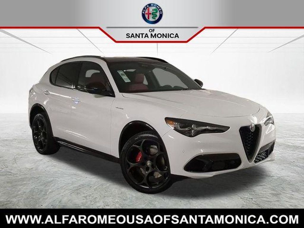 2025 Alfa romeo Stelvio Base