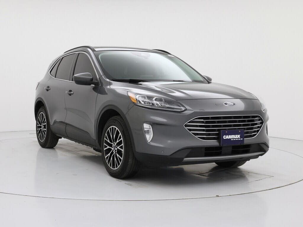 2022 Ford Escape Titanium
