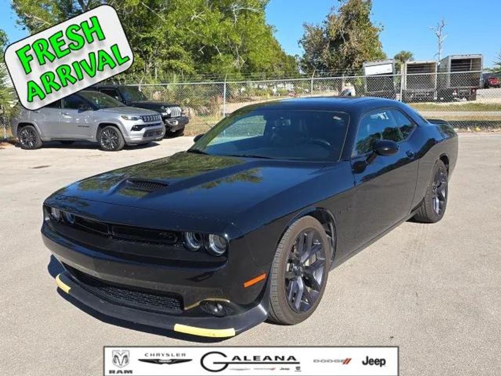 Image 2022 Dodge Challenger R/T