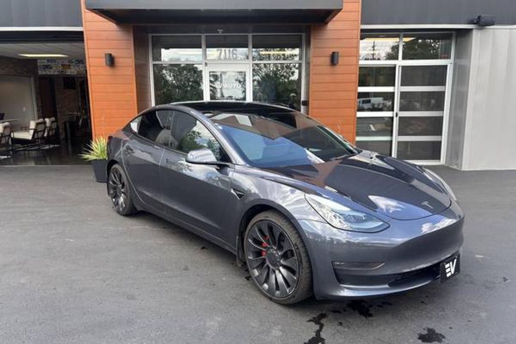 2023 Tesla Model 3 Performance