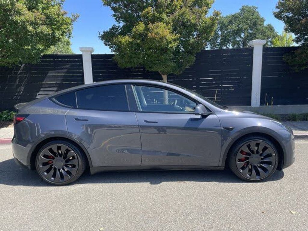 2022 Tesla Model y Performance awd