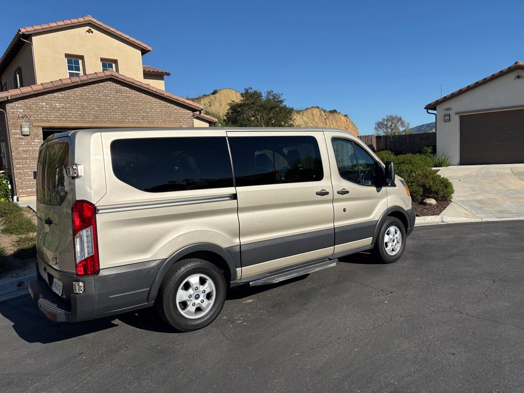 2017 Ford Transit 150 Xlt