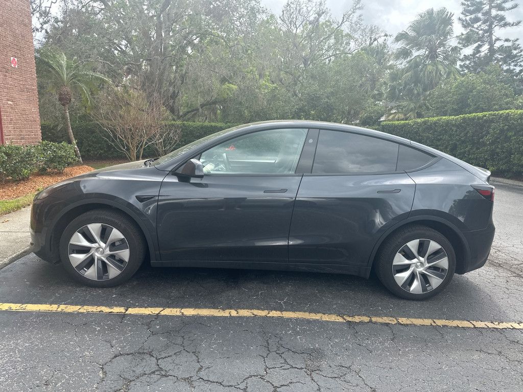 2024 Tesla Model Y Long Range AWD