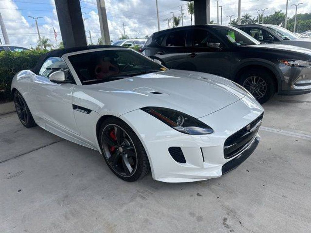 2016 Jaguar F-type R