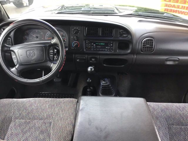 Image 2001 Dodge Ram 2500 truck