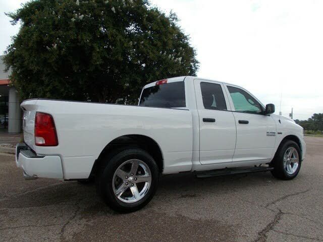 Image 2018 Ram 1500 Express quad cab rwd