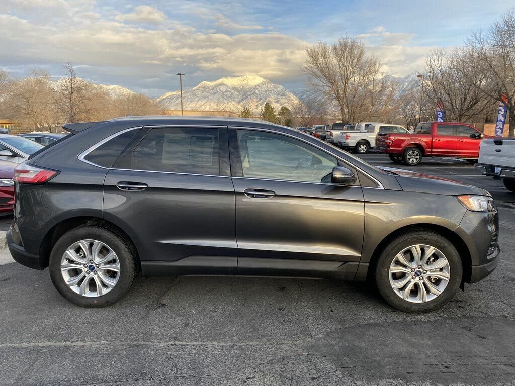 2020 Ford Edge Titanium
