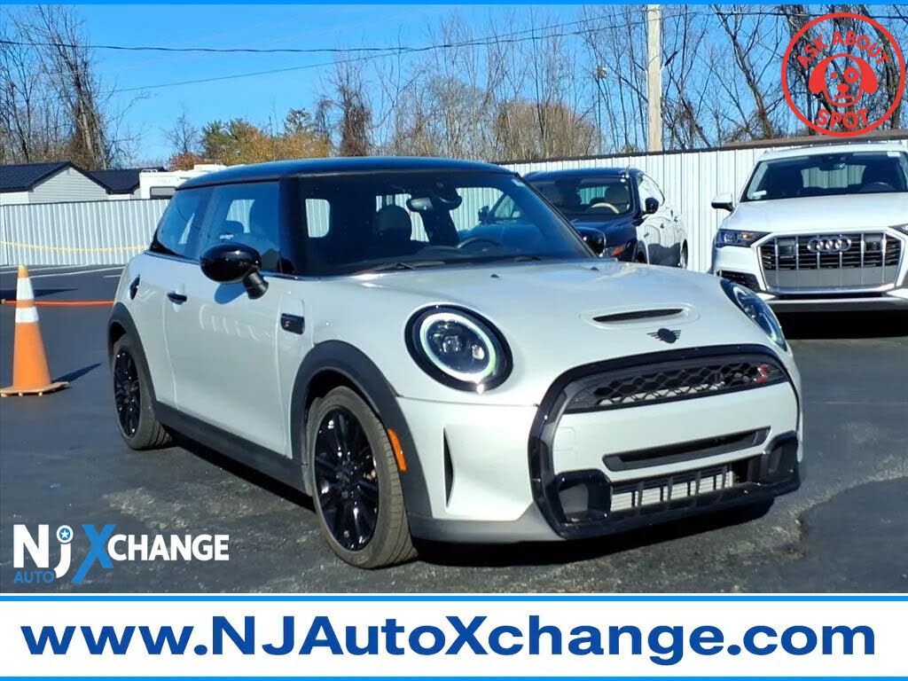 2023 Mini Cooper S 2-door hatchback fwd