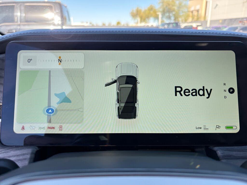 2023 Rivian R1S Adventure