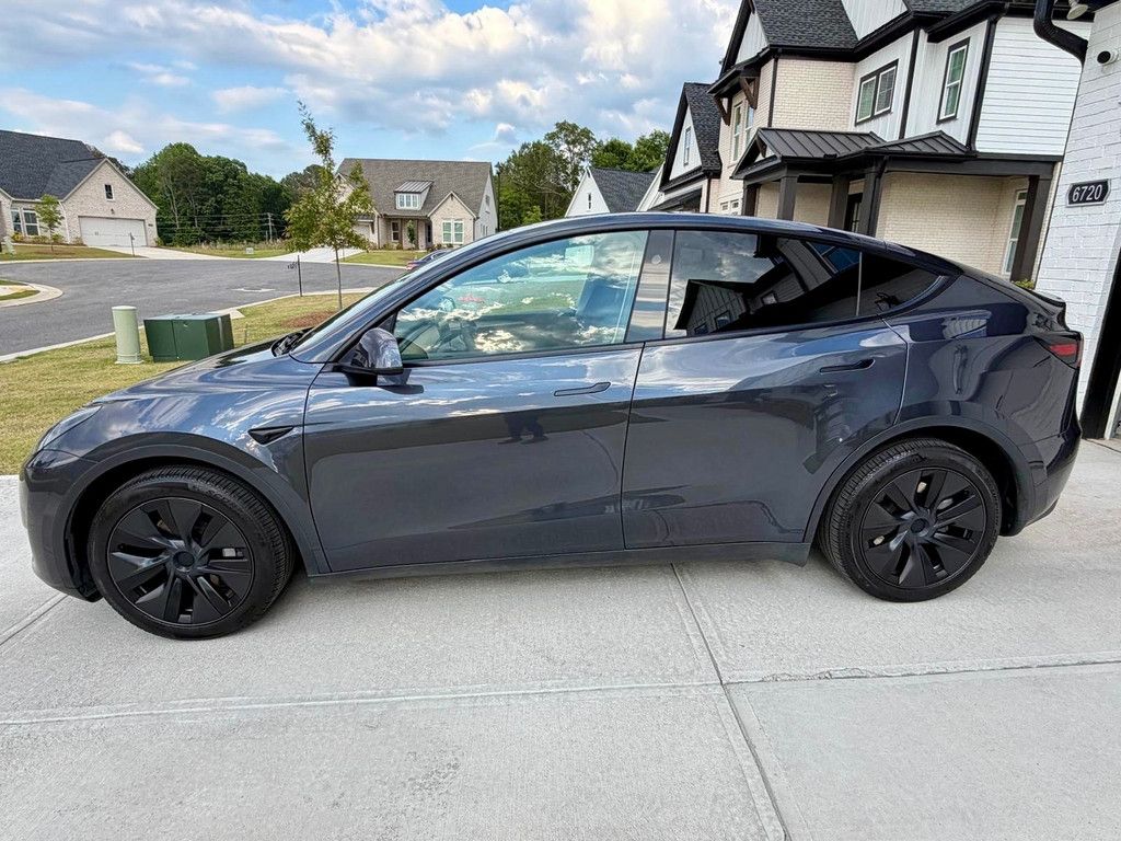 2025 Tesla Model Y Long Range AWD