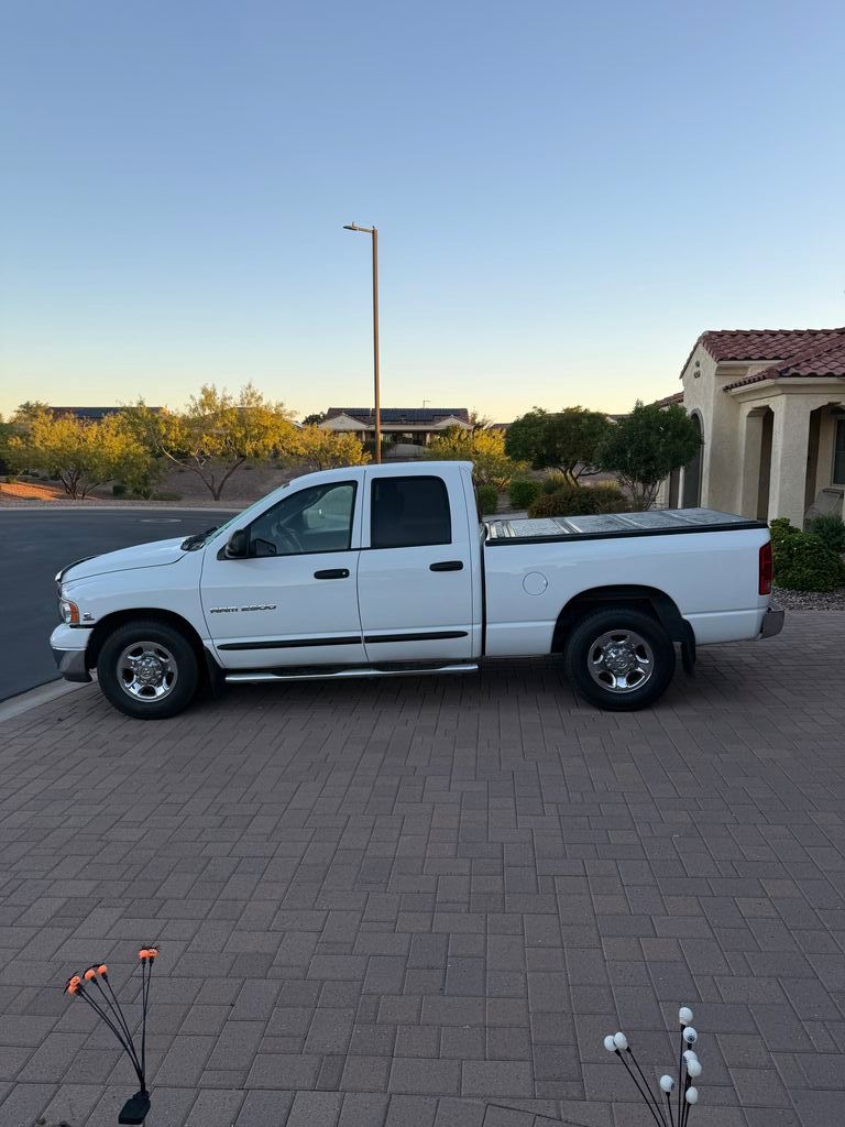 2004 Dodge Ram 2500 truck Slt