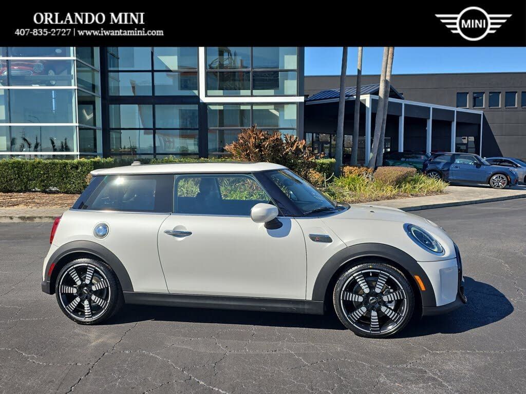 2023 Mini Cooper S 2-door hatchback fwd