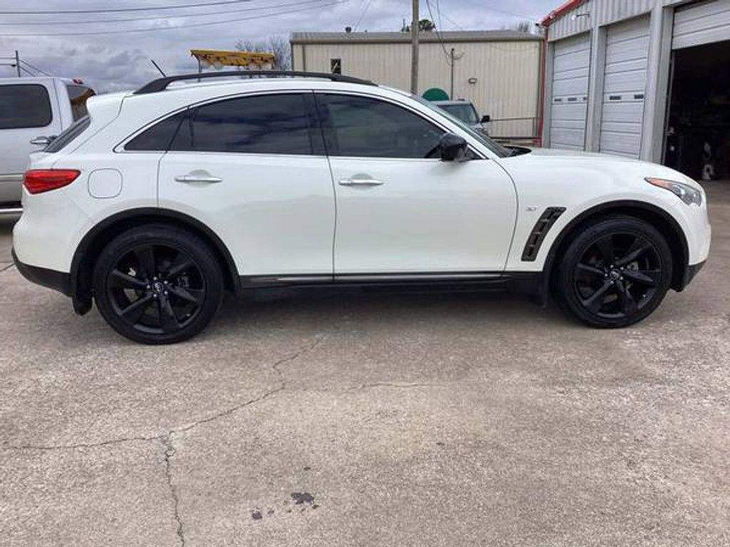2017 Infiniti Qx70